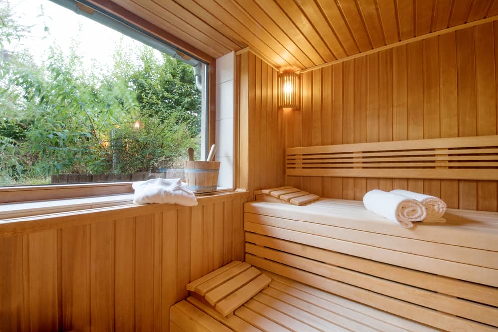 Pool & Wellness - Image 1