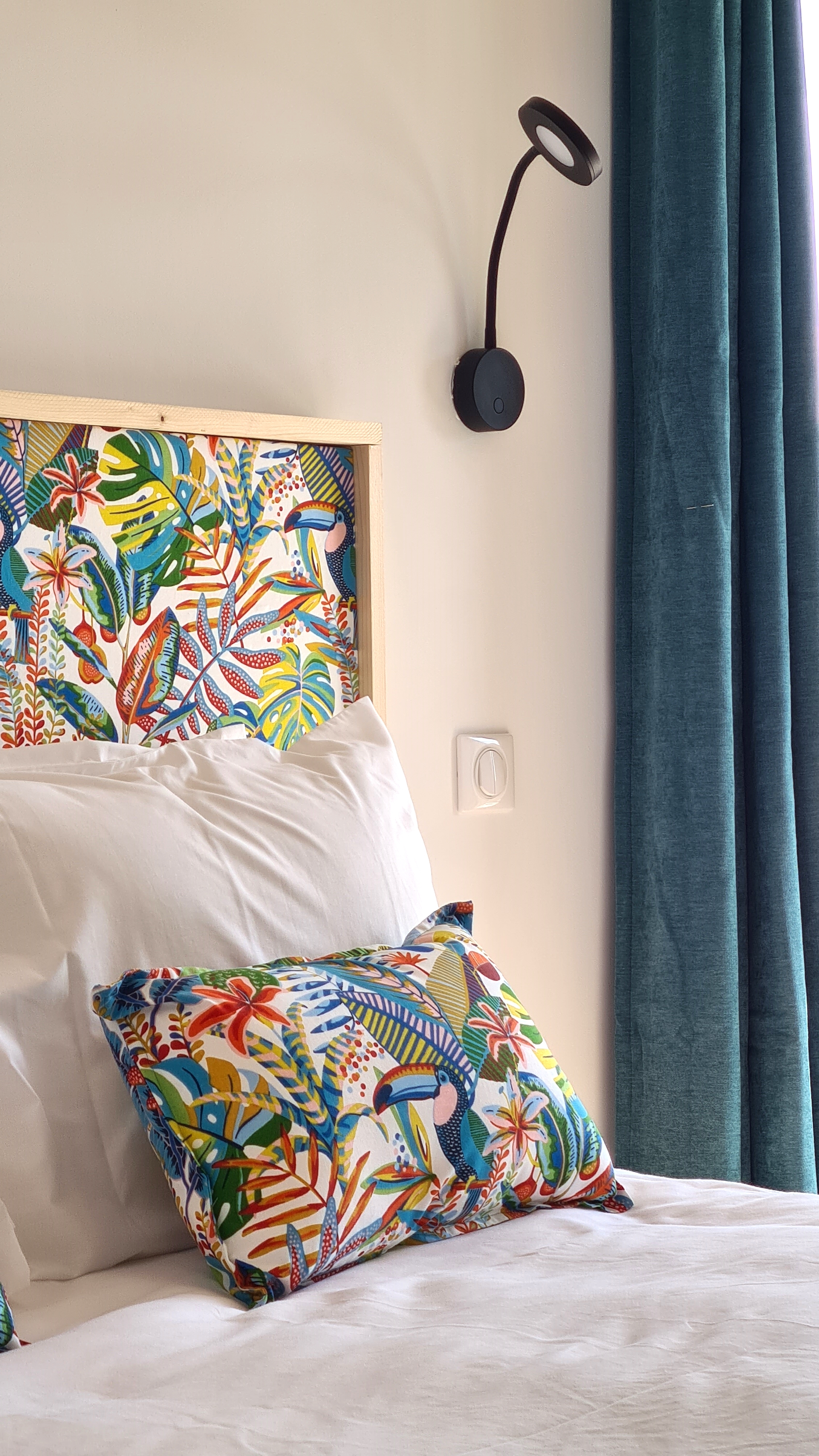 Ara Room