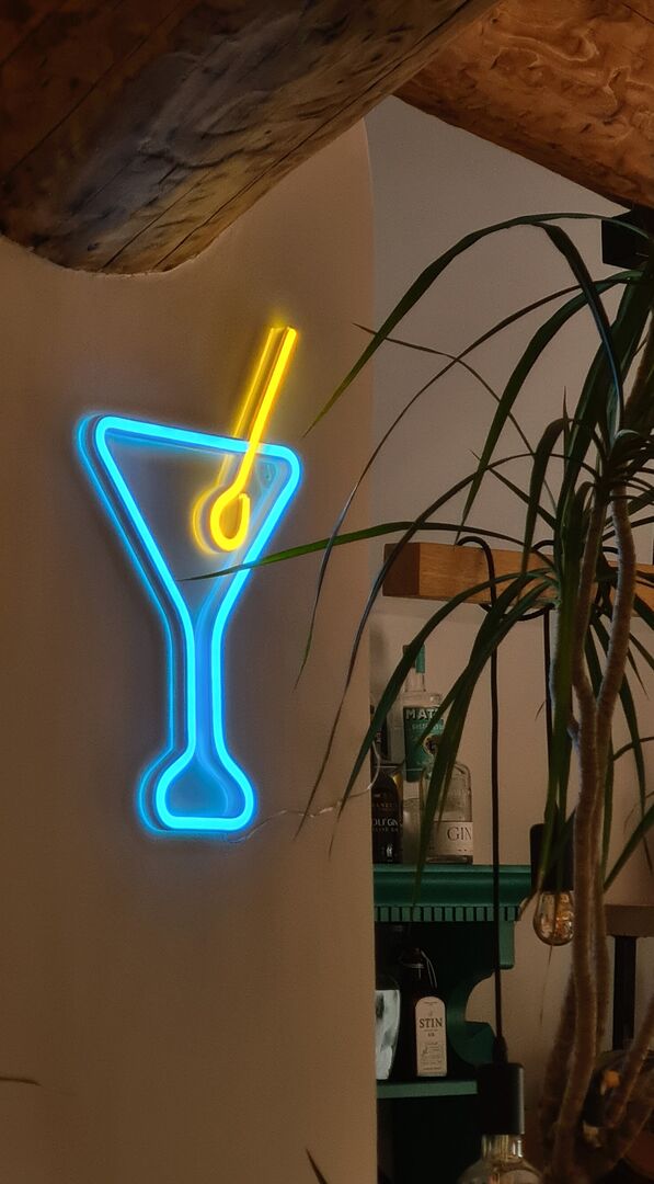 Le Bar - Image 1
