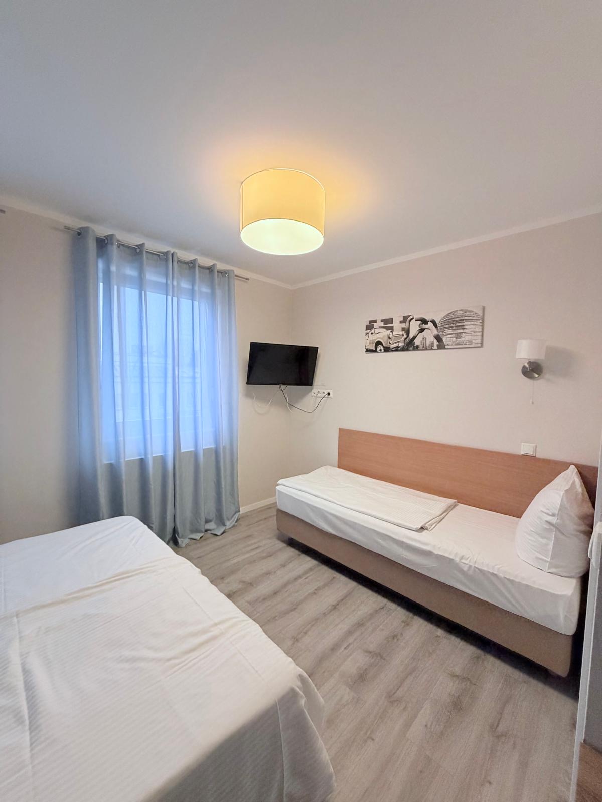 Triple room - Image 1