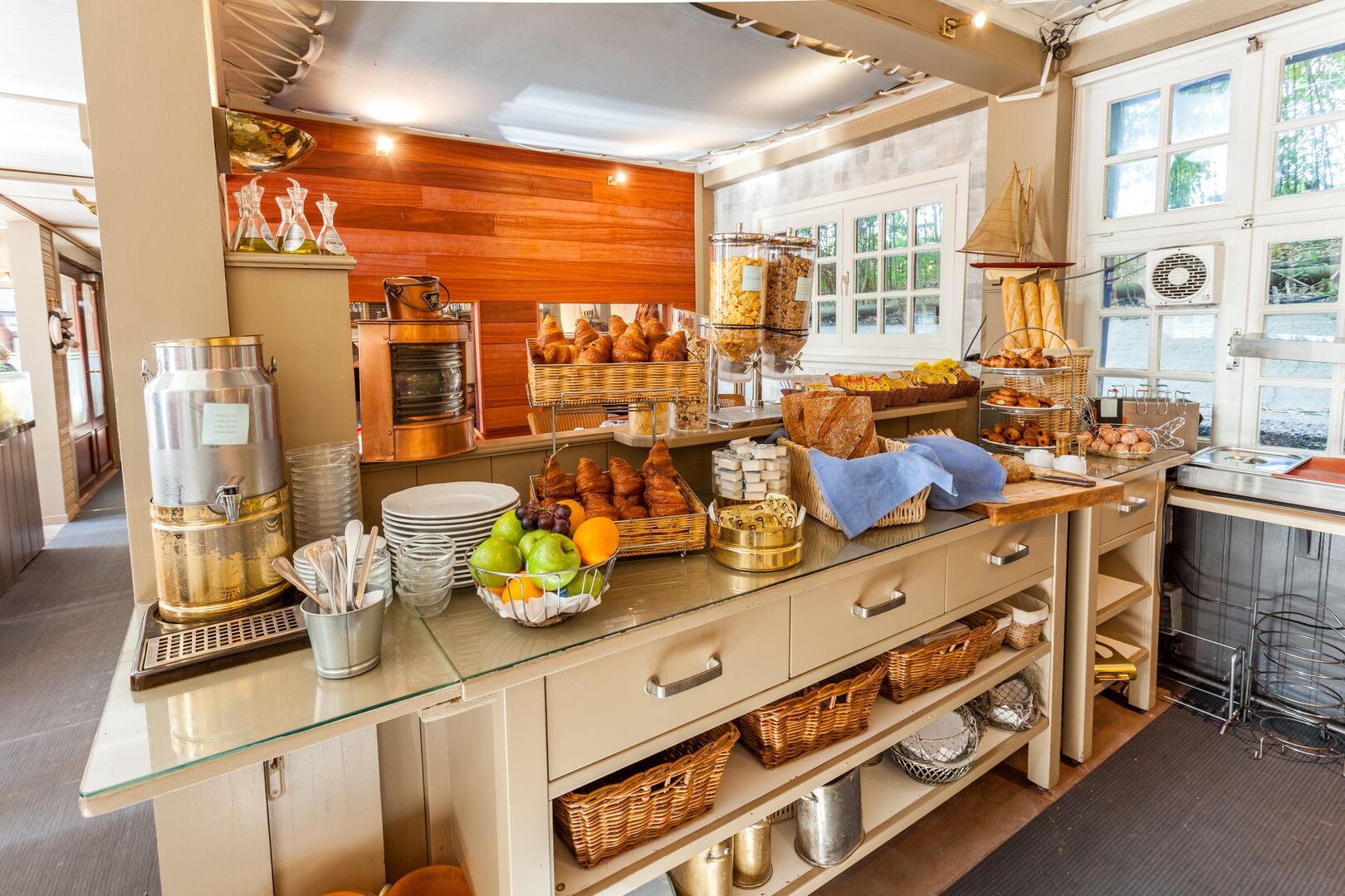 Ontbijtbuffet (gedeeltelijk)