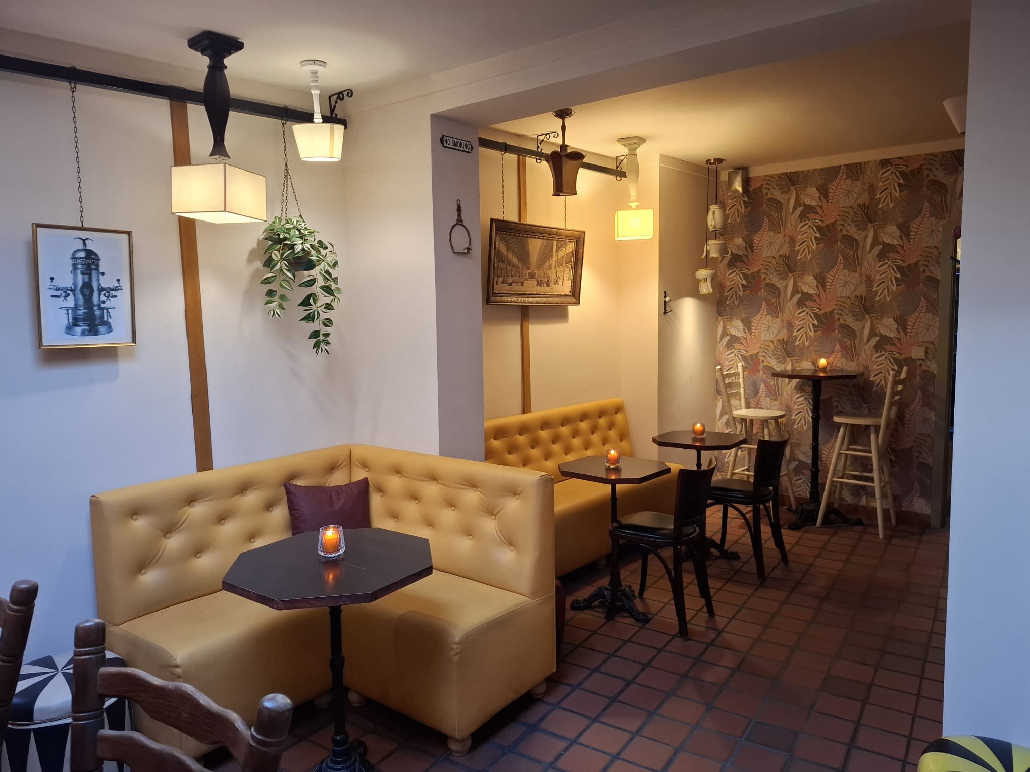 BAR - Image 1