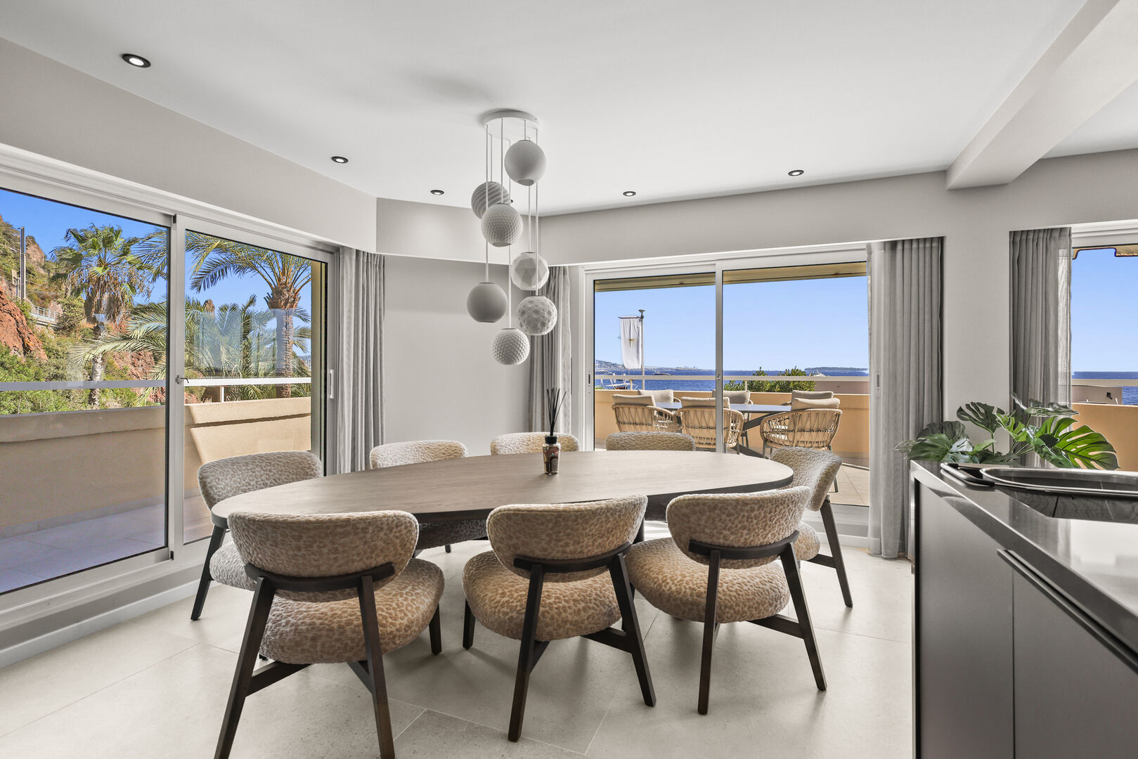 Beau Rivage - Image 1