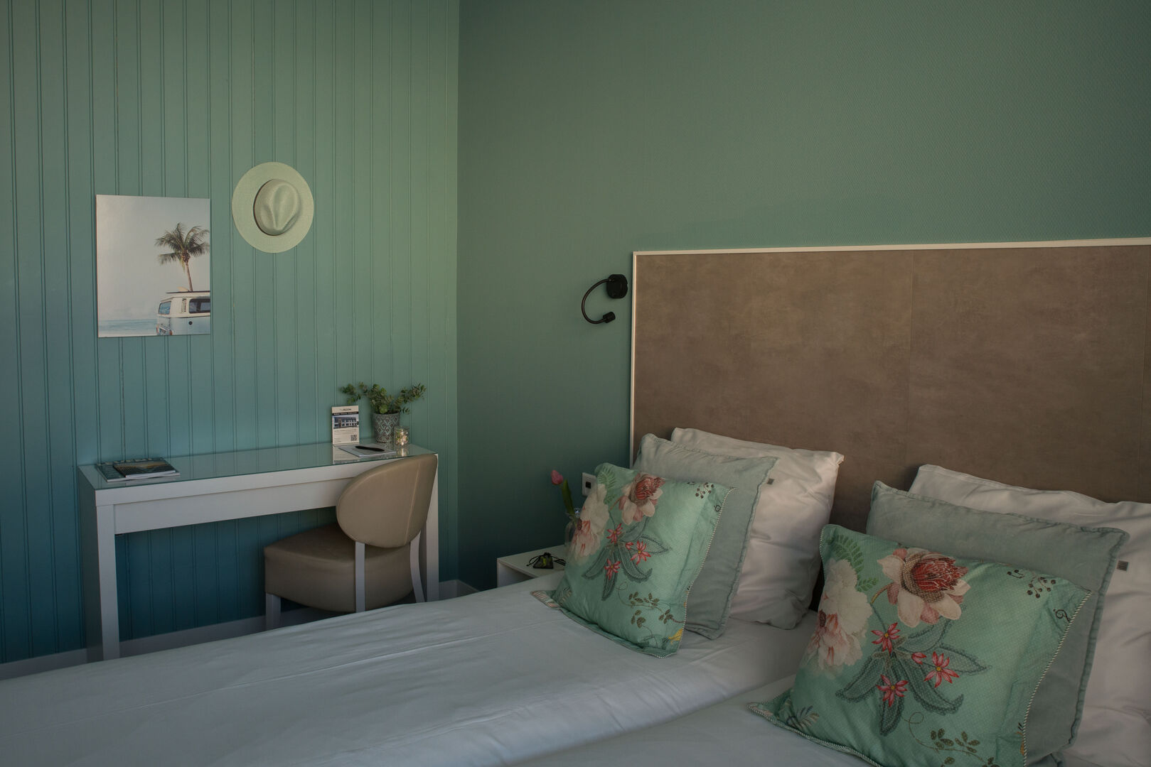 Double Room Standard - Image 4
