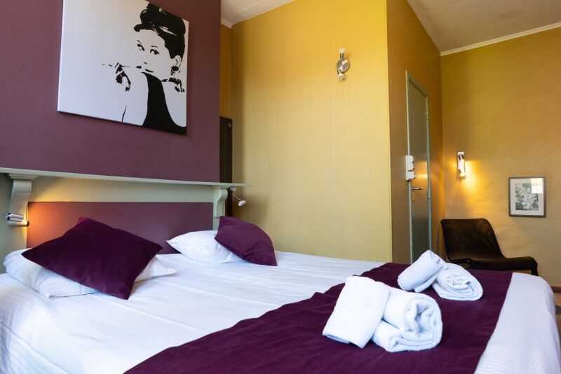 Comfort Double Room (1 double bed / Cathedral View) - Image 2