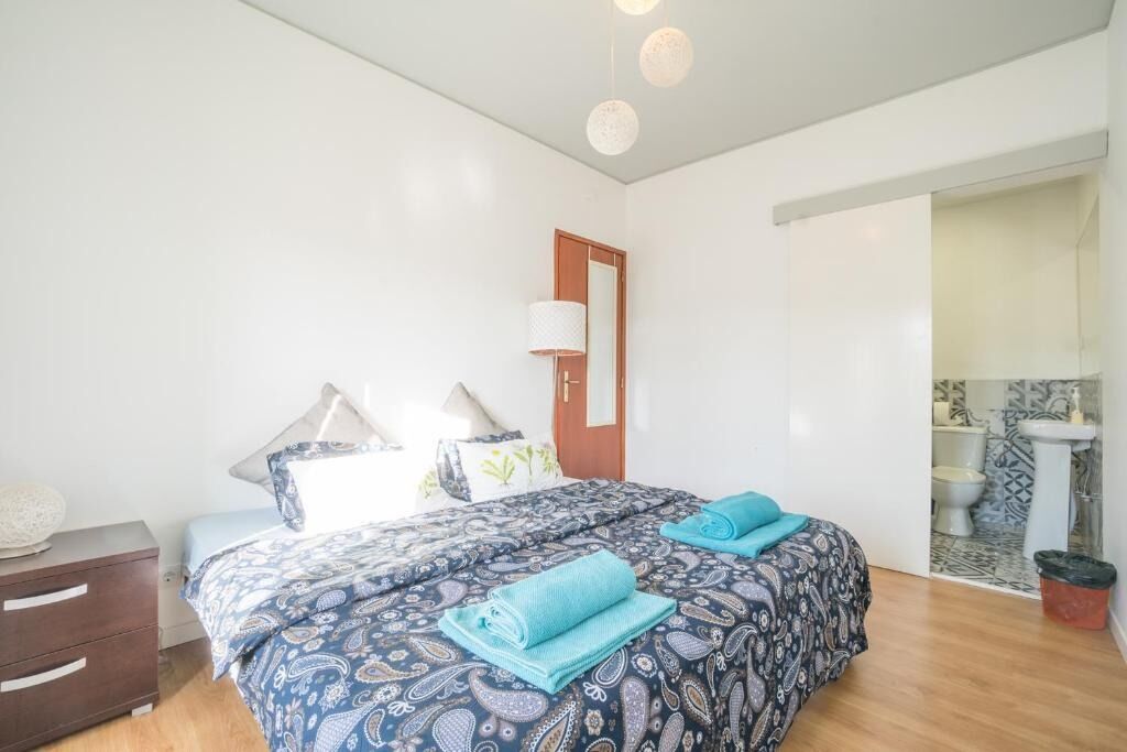 Quarto com Casa de Banho - Image 5