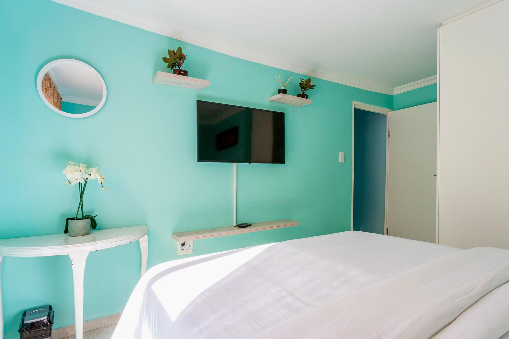 Two Bedroom Apartment - Image 4