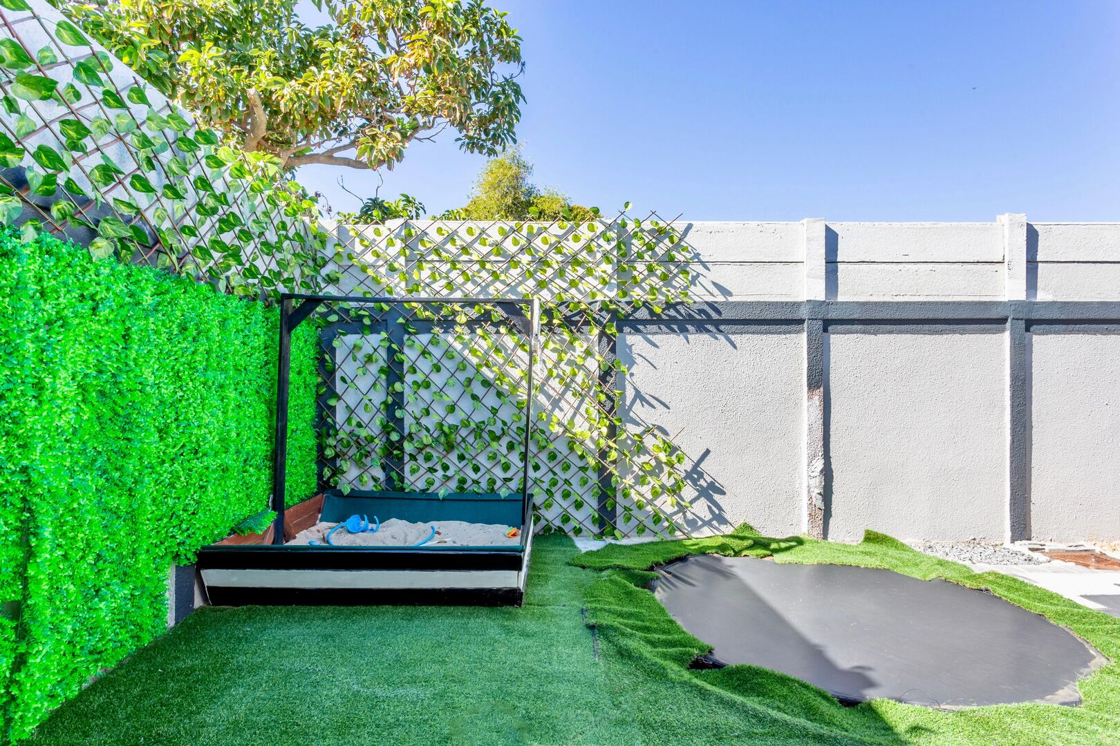 Two Bedroom Apartment - Image 17
