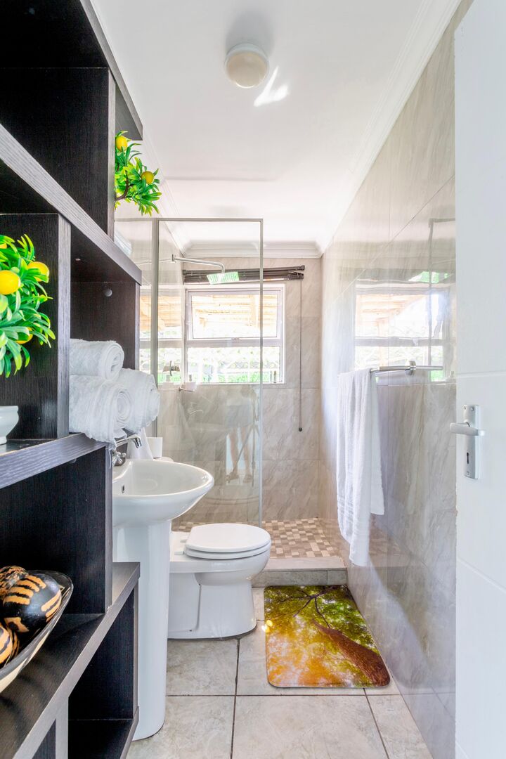 Two Bedroom Apartment - Image 13