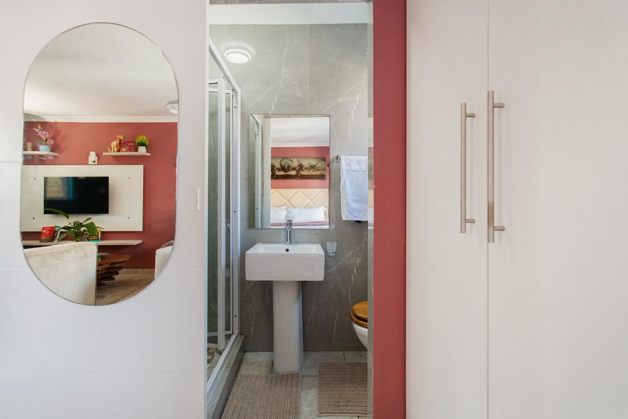Luxury Studio Room 1 - Image 12