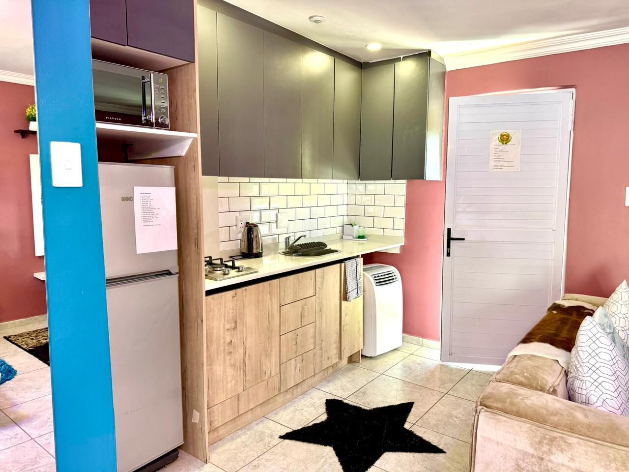 Luxury Studio Room 1 - Image 9