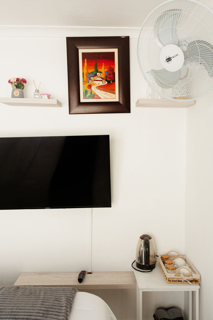 Cosy Room - Image 7