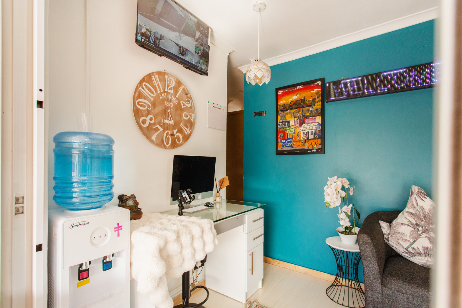 Cosy Room - Image 25