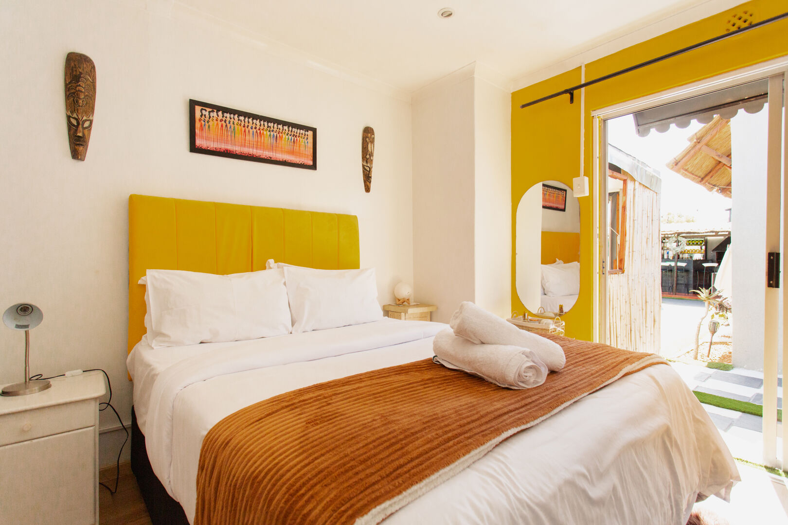 Yellow Room - Image 1
