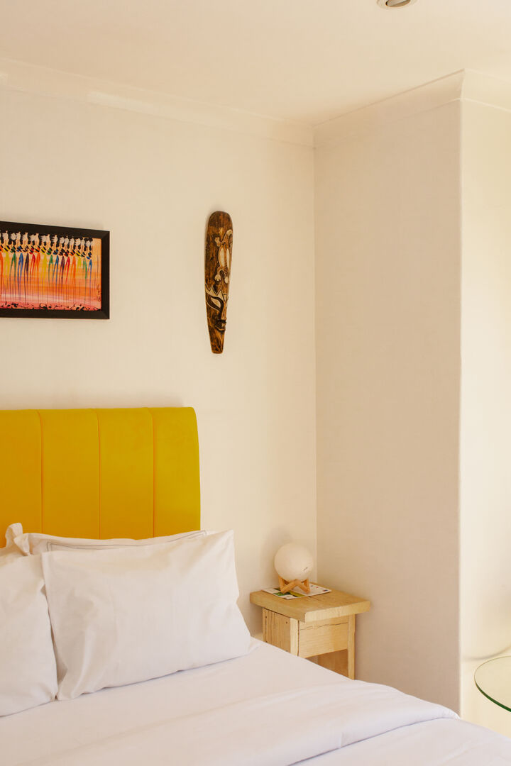 Yellow Room - Image 4