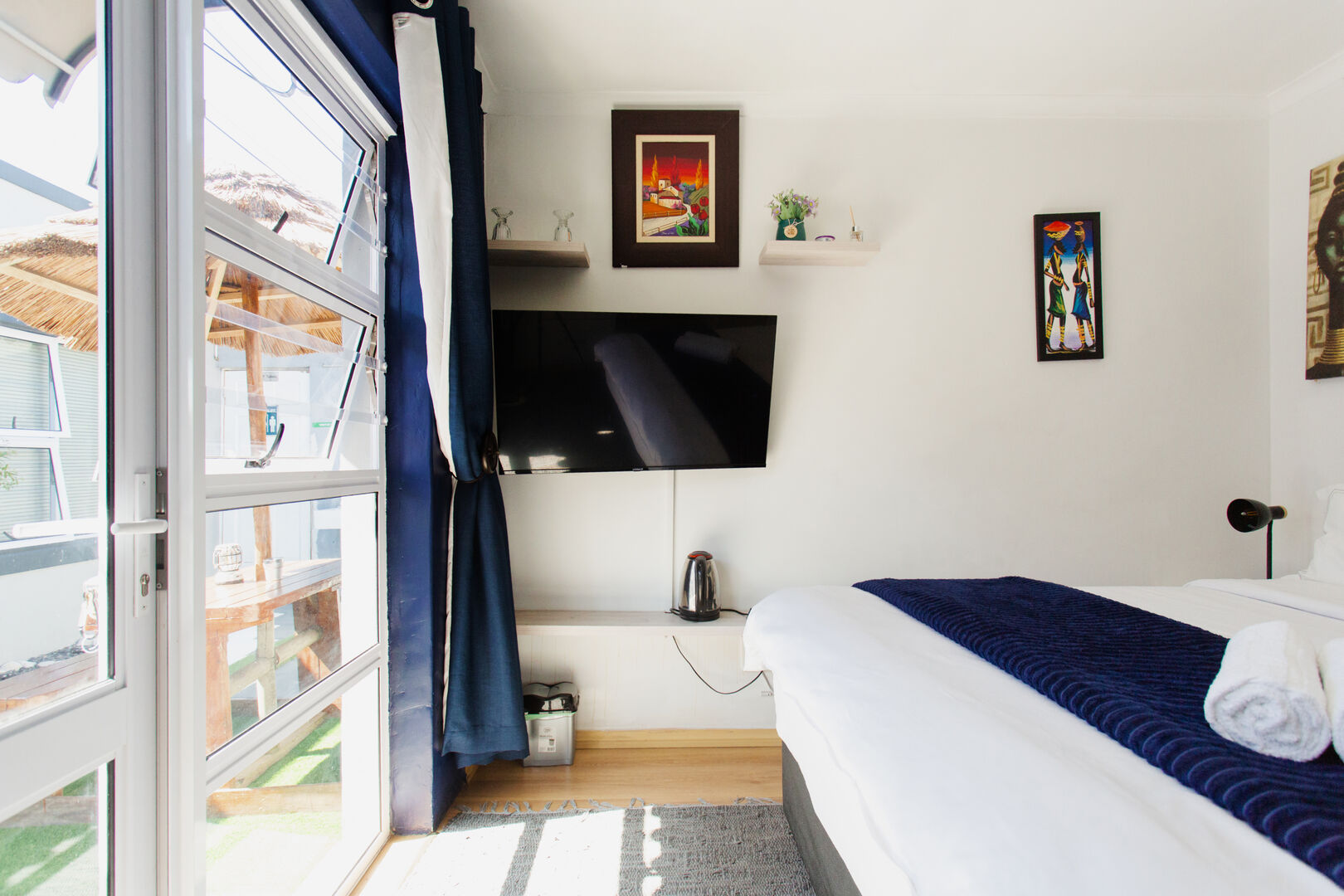 Bleu Room - Image 2