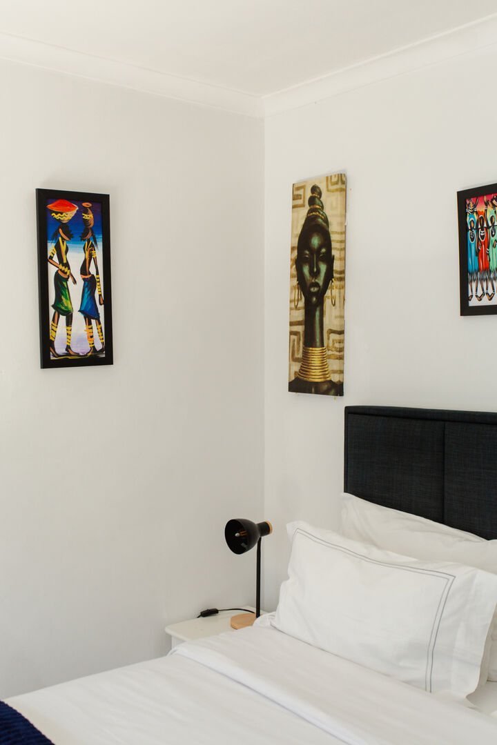 Bleu Room - Image 6