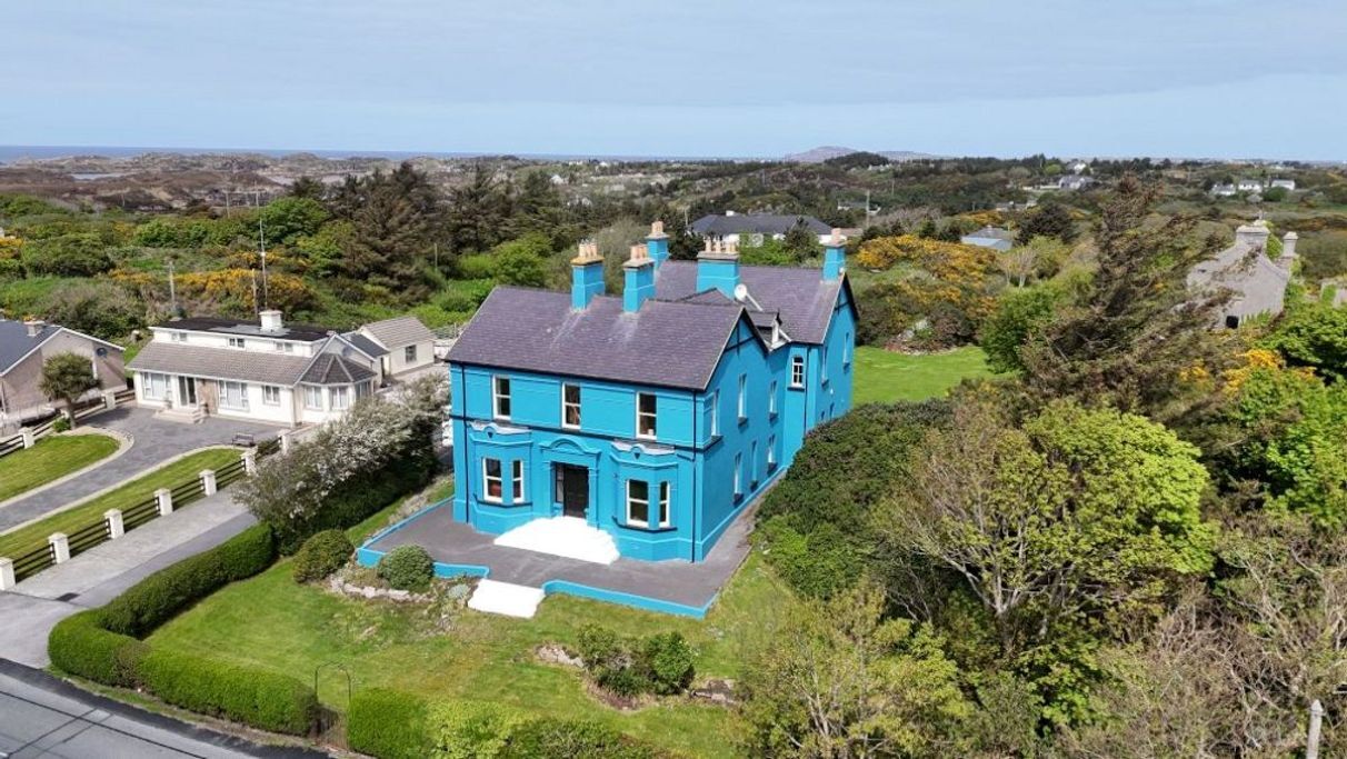 Burtonport Victorian House Double - Image 2