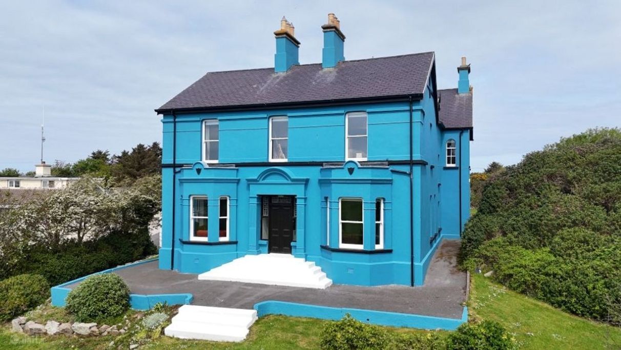 Burtonport Victorian House Exclusive Use - Image 1