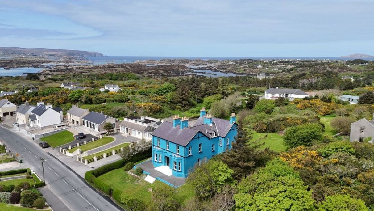 Burtonport Victorian House Exclusive Use - Image 3