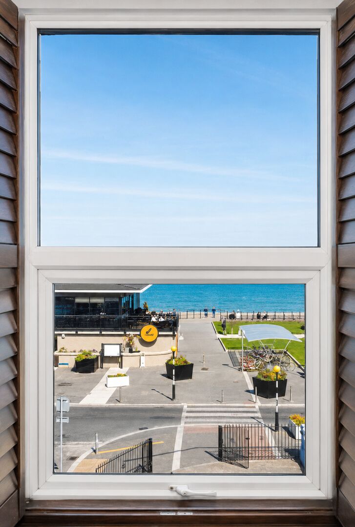 Bray Beach House Single - Image 2