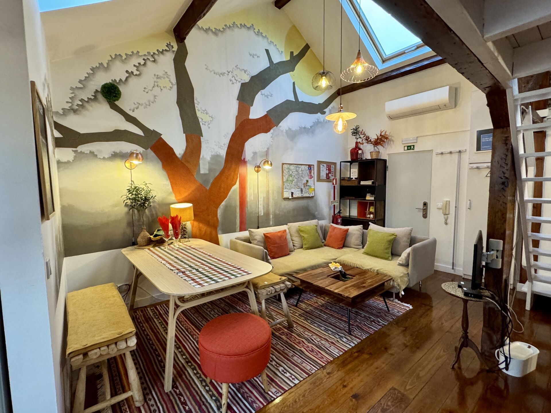 Deluxe Studio 3/4 with Mezzanine - Image 13