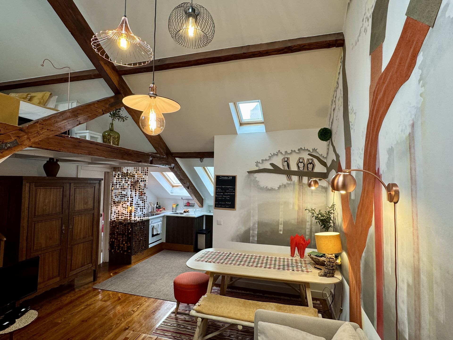 Deluxe Studio 3/4 with Mezzanine - Image 5