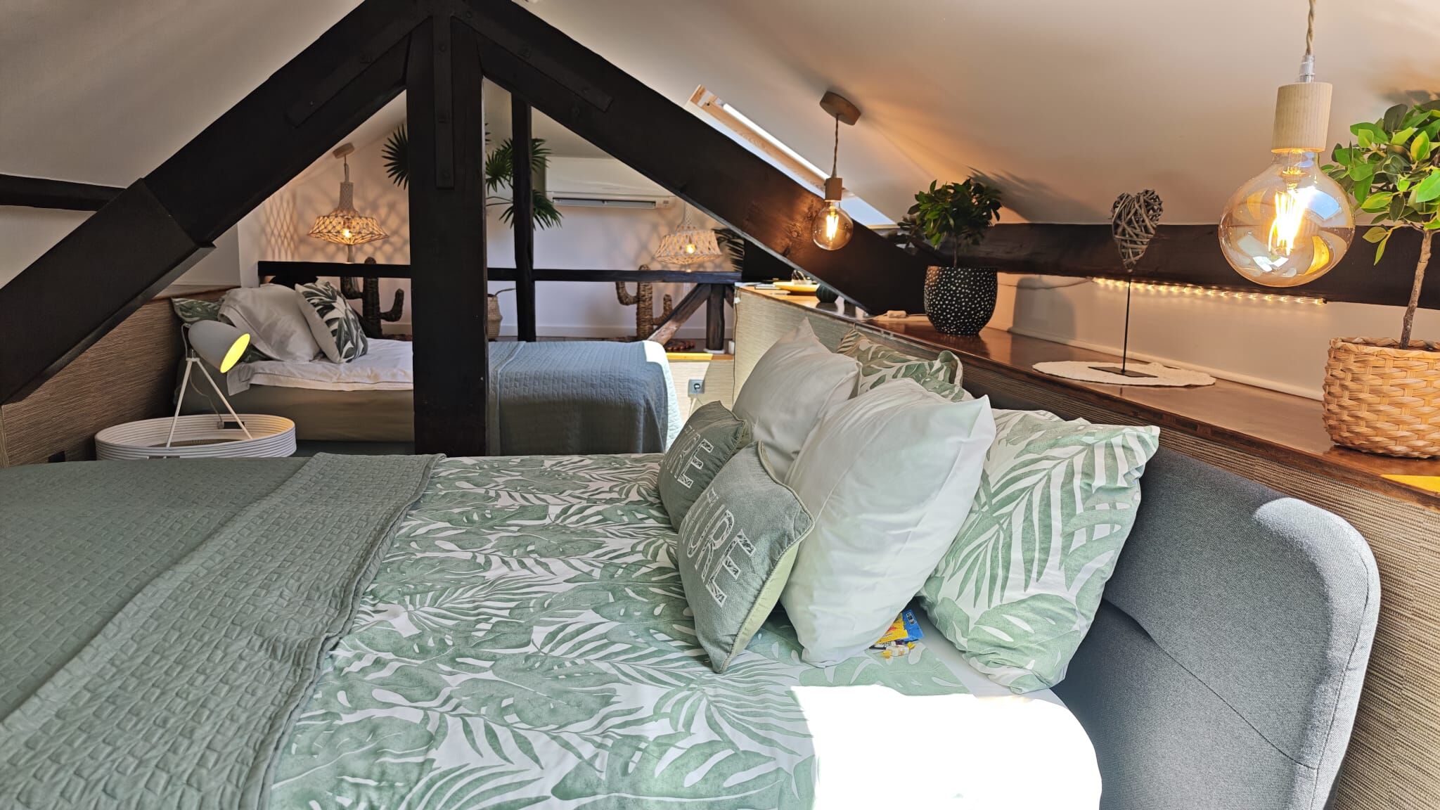 Deluxe Studio 5 with Terrace and Mezzanine - Image 3