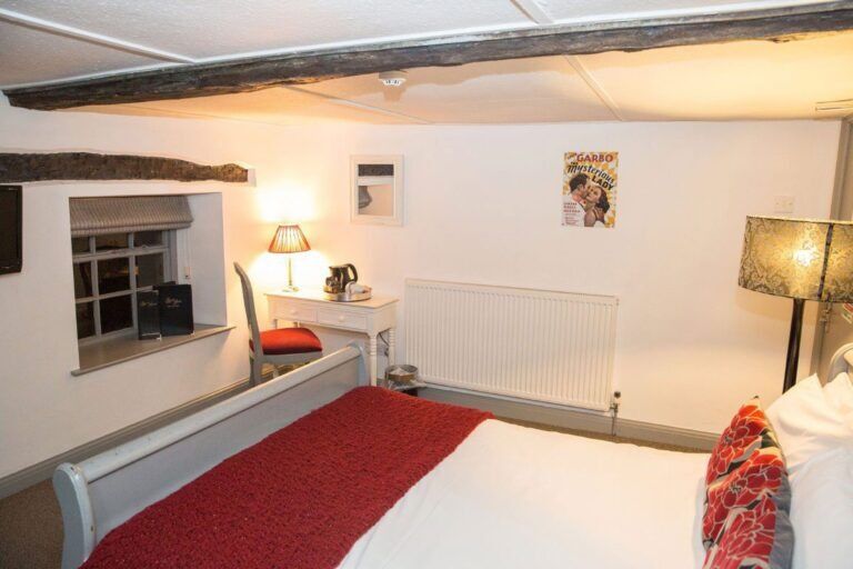 Small Double Room - Image 6