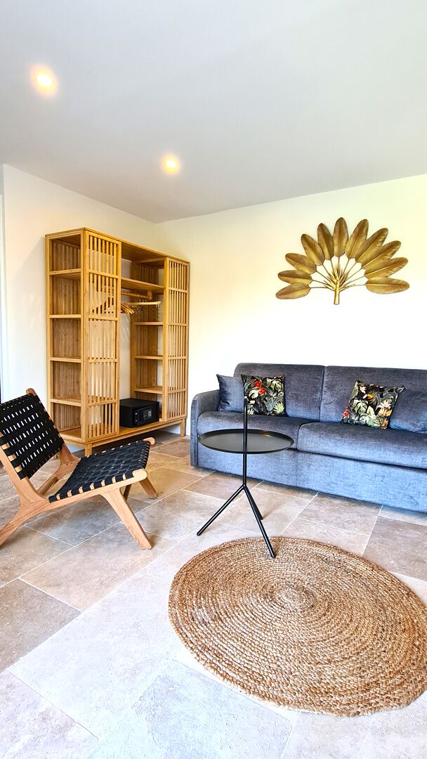 Suite Studio - Image 1