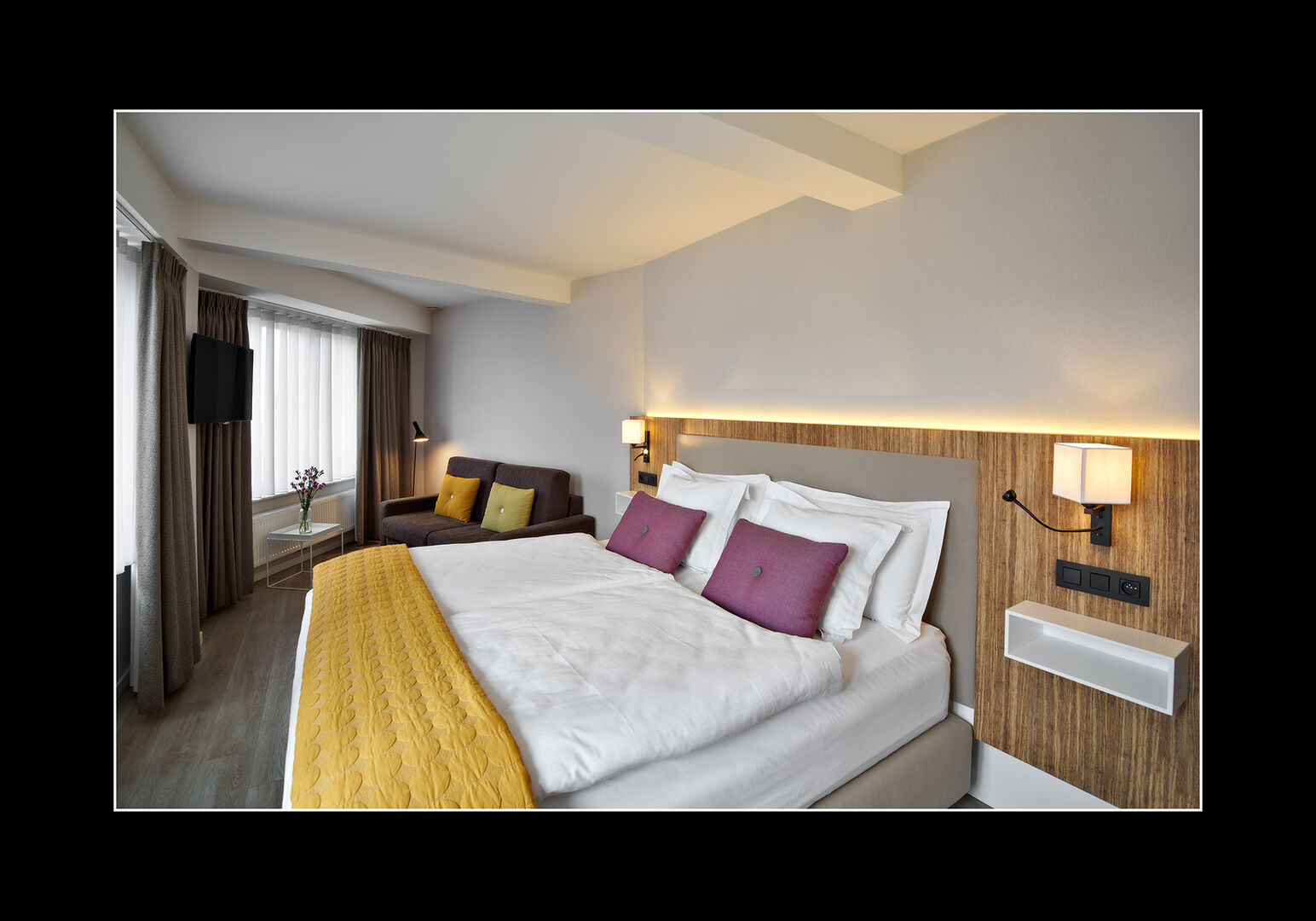 Deluxe Family Room - Image 3