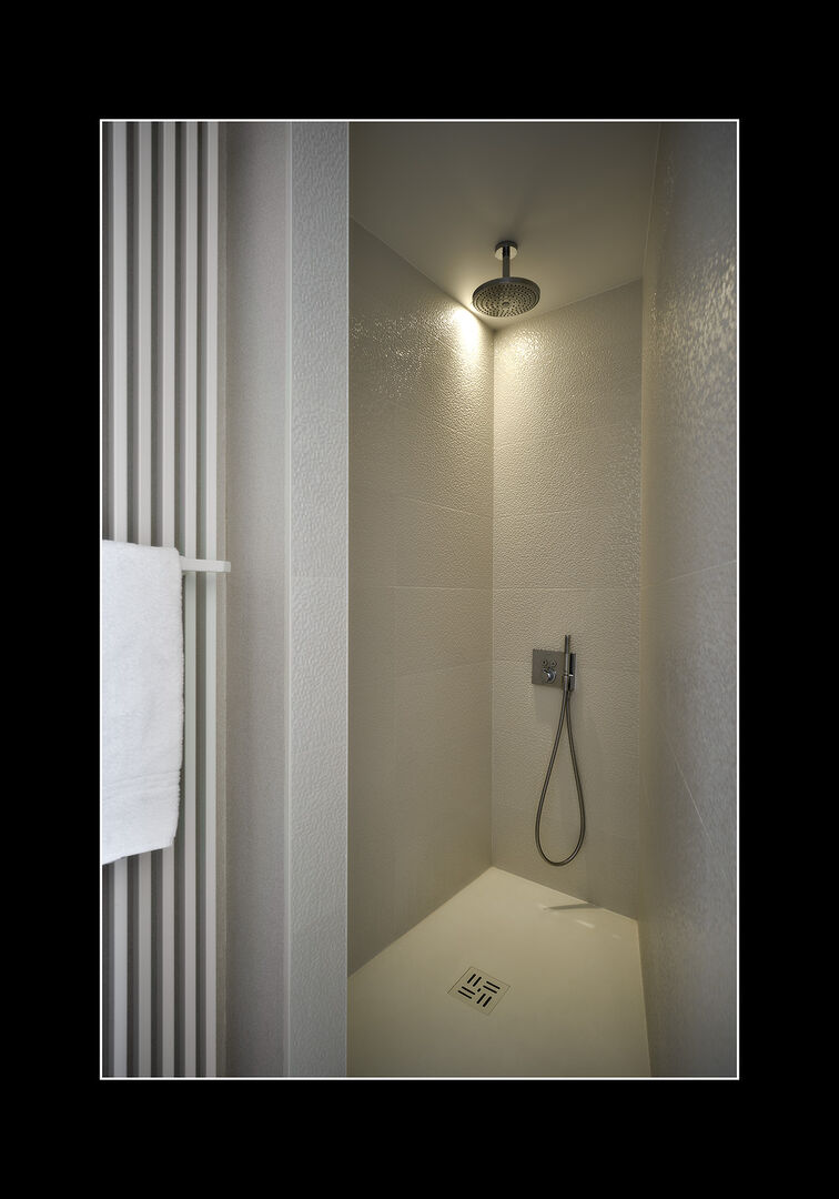 Deluxe Family Room - Image 14