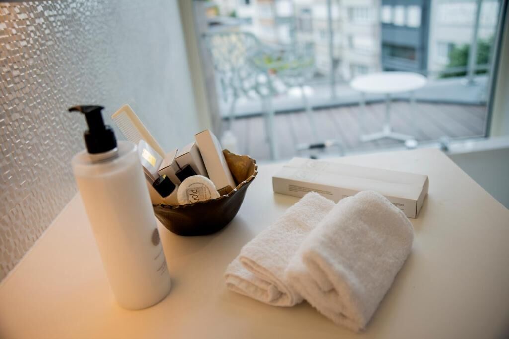 Deluxe Double Room - Image 7