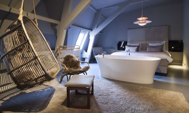 Deluxe Double - Image 1