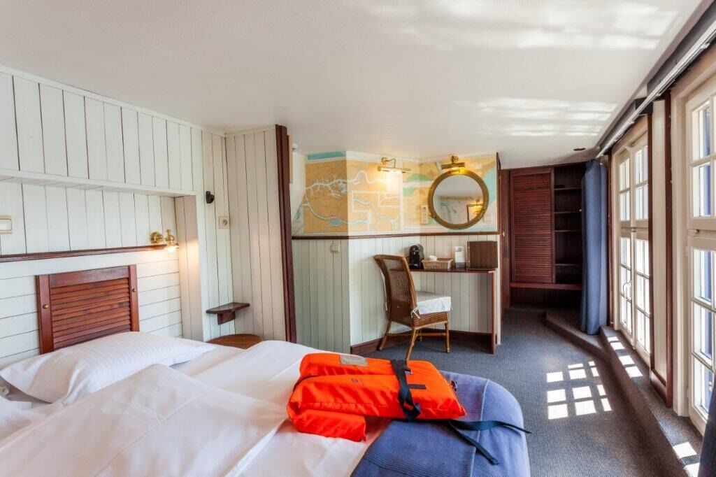 Officer’s cabin - Achtersteven met Kanaalzicht - Image 5