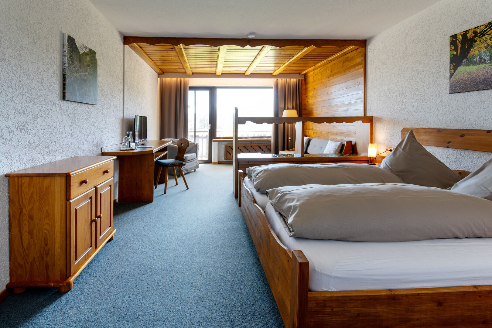 Doppelzimmer mit Balkon - Image 5