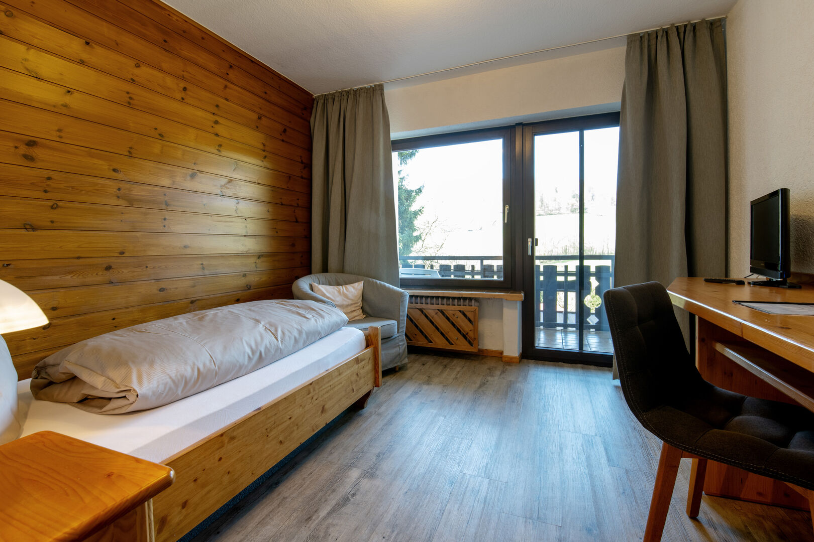 Einzelzimmer mit Balkon - Image 5