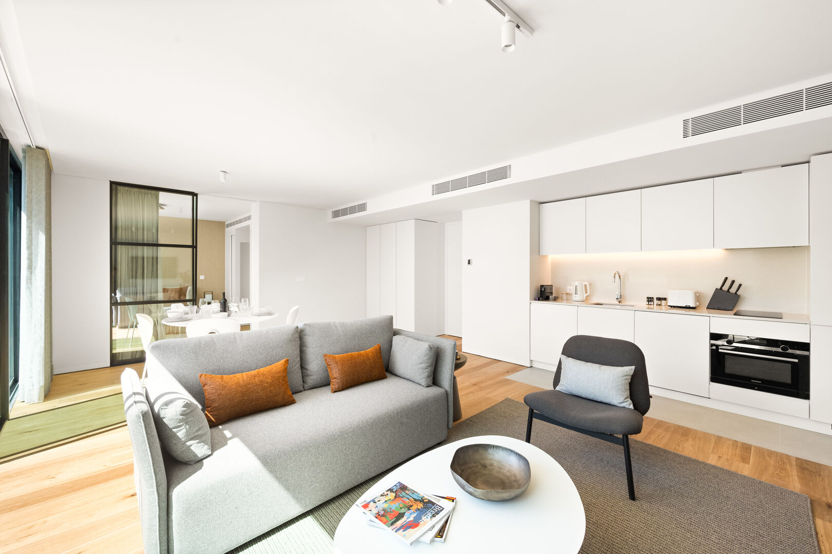 One Bedroom Apartment with Balcony - Image 14