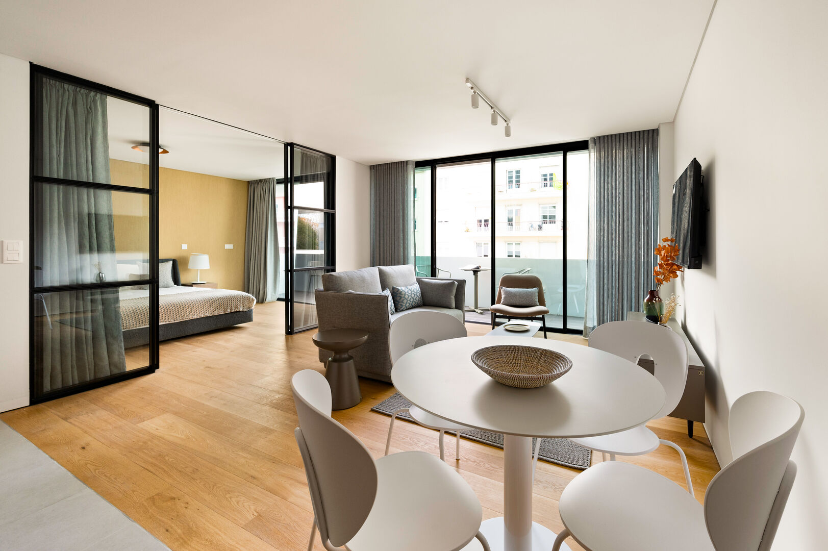 One Bedroom Apartment with Balcony - Image 3