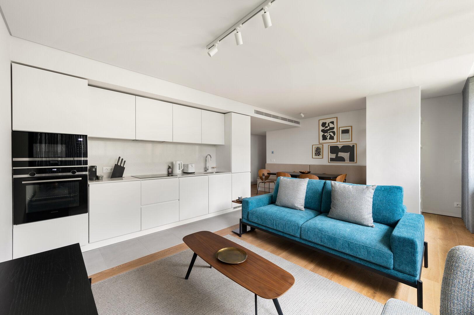 Two bedroom apartment - Image 2
