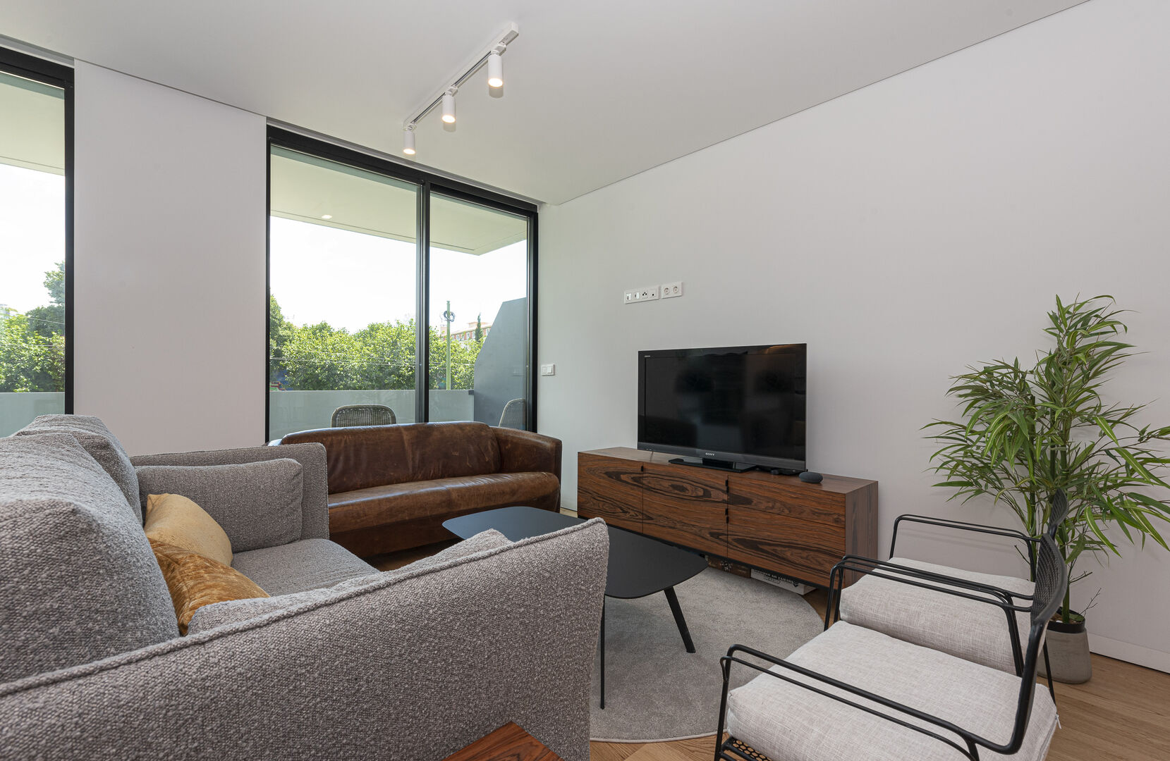 Two Bedroom Family Apartment - Image 6
