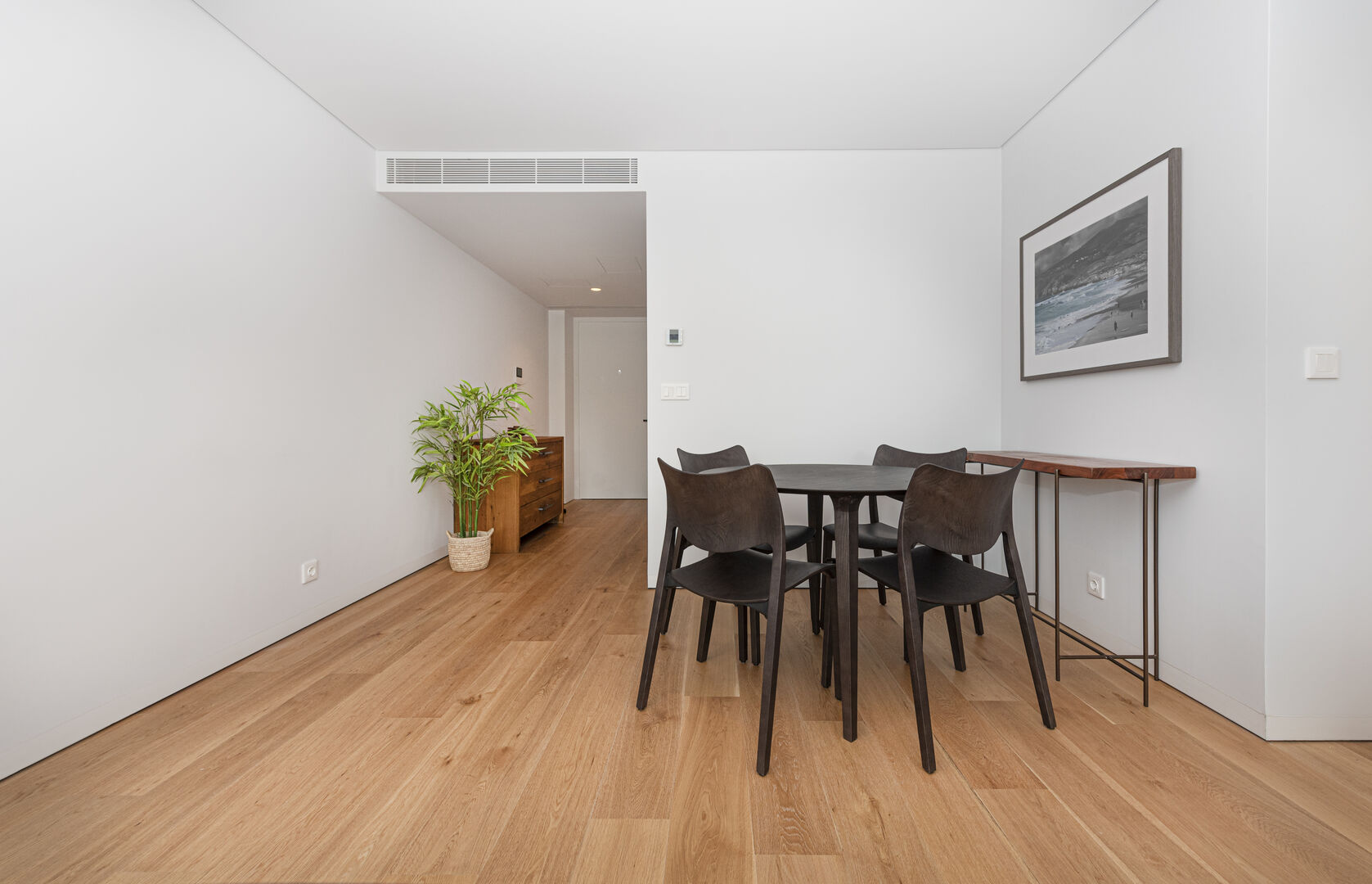 Two Bedroom Family Apartment - Image 20