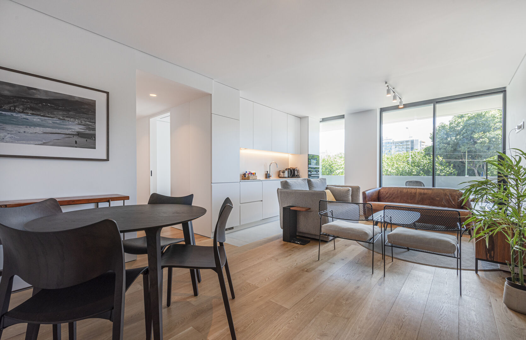Two Bedroom Family Apartment - Image 4
