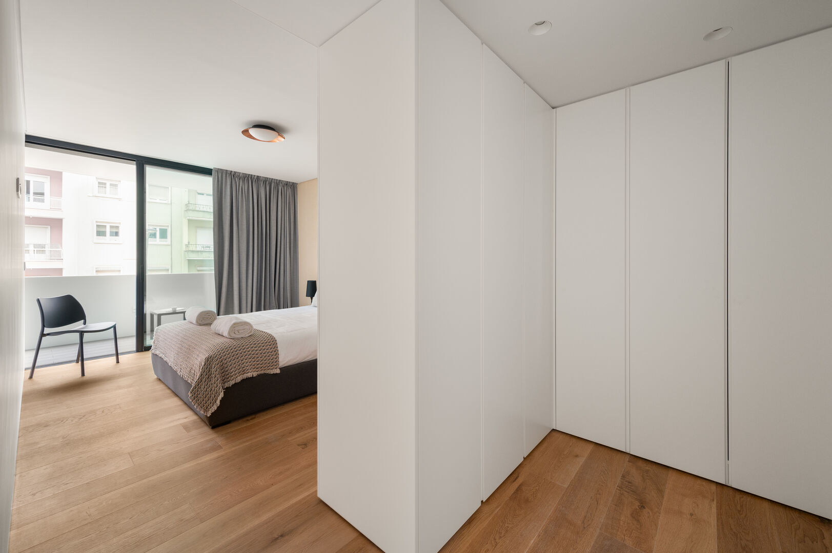 Two Bedroom Apartment with Balcony - Image 14