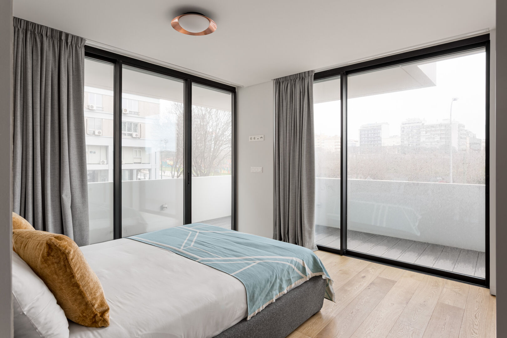 Two Bedroom Apartment with Balcony - Image 5