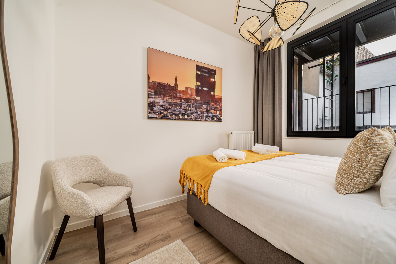 Heritage Suite Mustard - Image 25