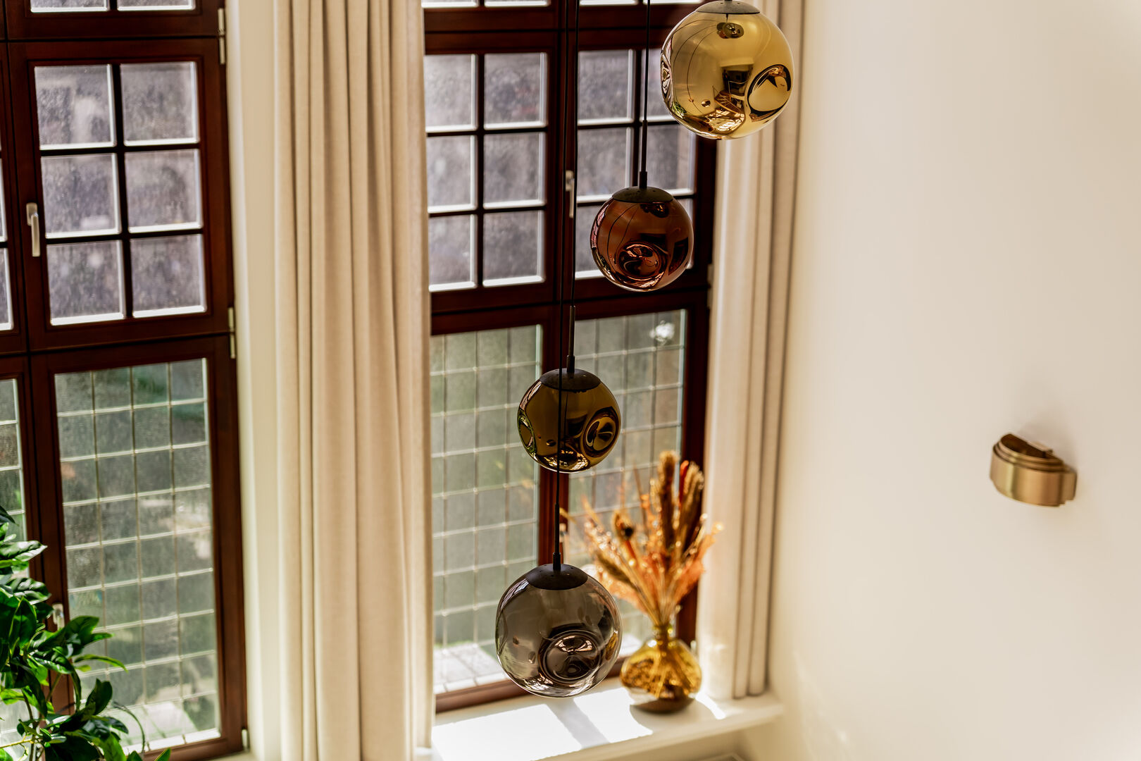 Heritage Suite Mustard - Image 9