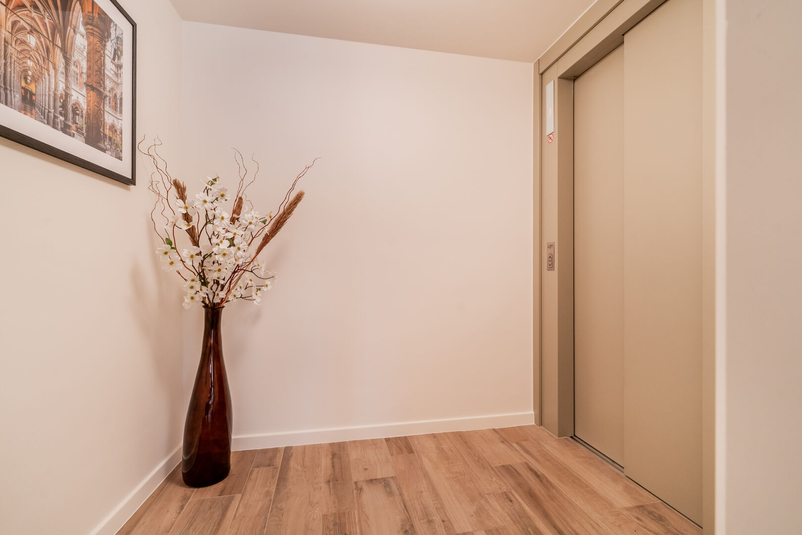 Heritage Suite Mustard - Image 23