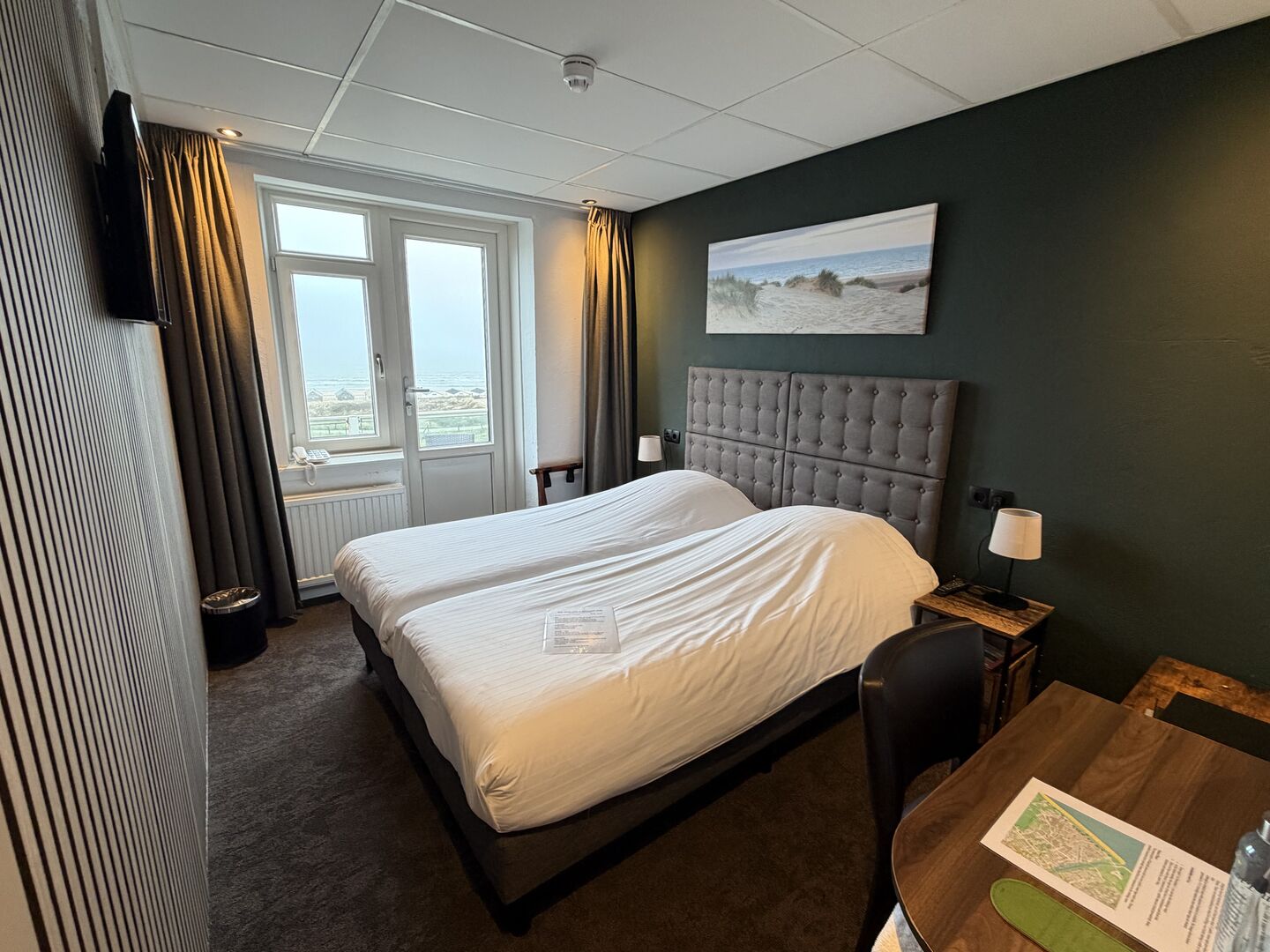 Kleine tweepersoons kamer met zeezicht - Image 1